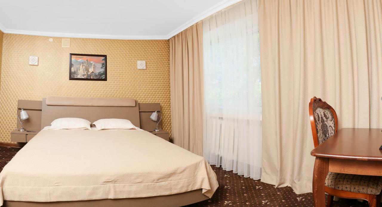 Green City Hotel 尼古拉耶夫 外观 照片