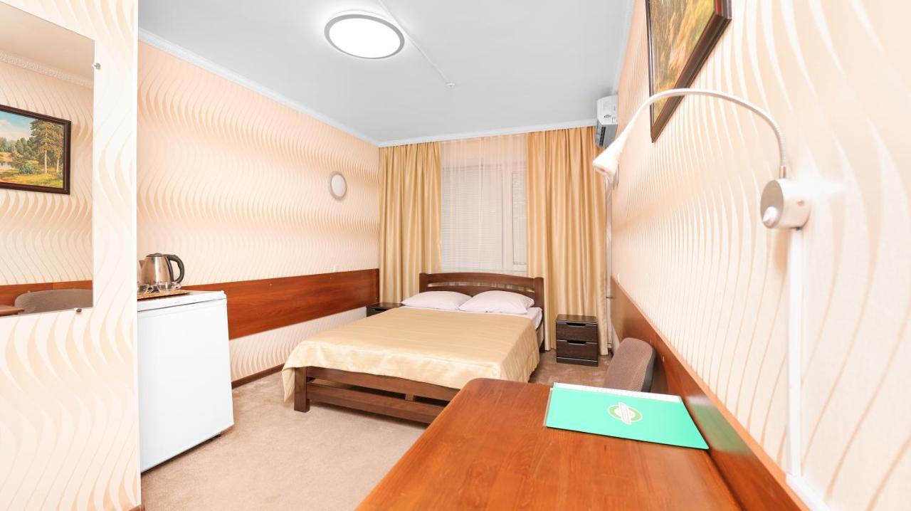 Green City Hotel 尼古拉耶夫 外观 照片