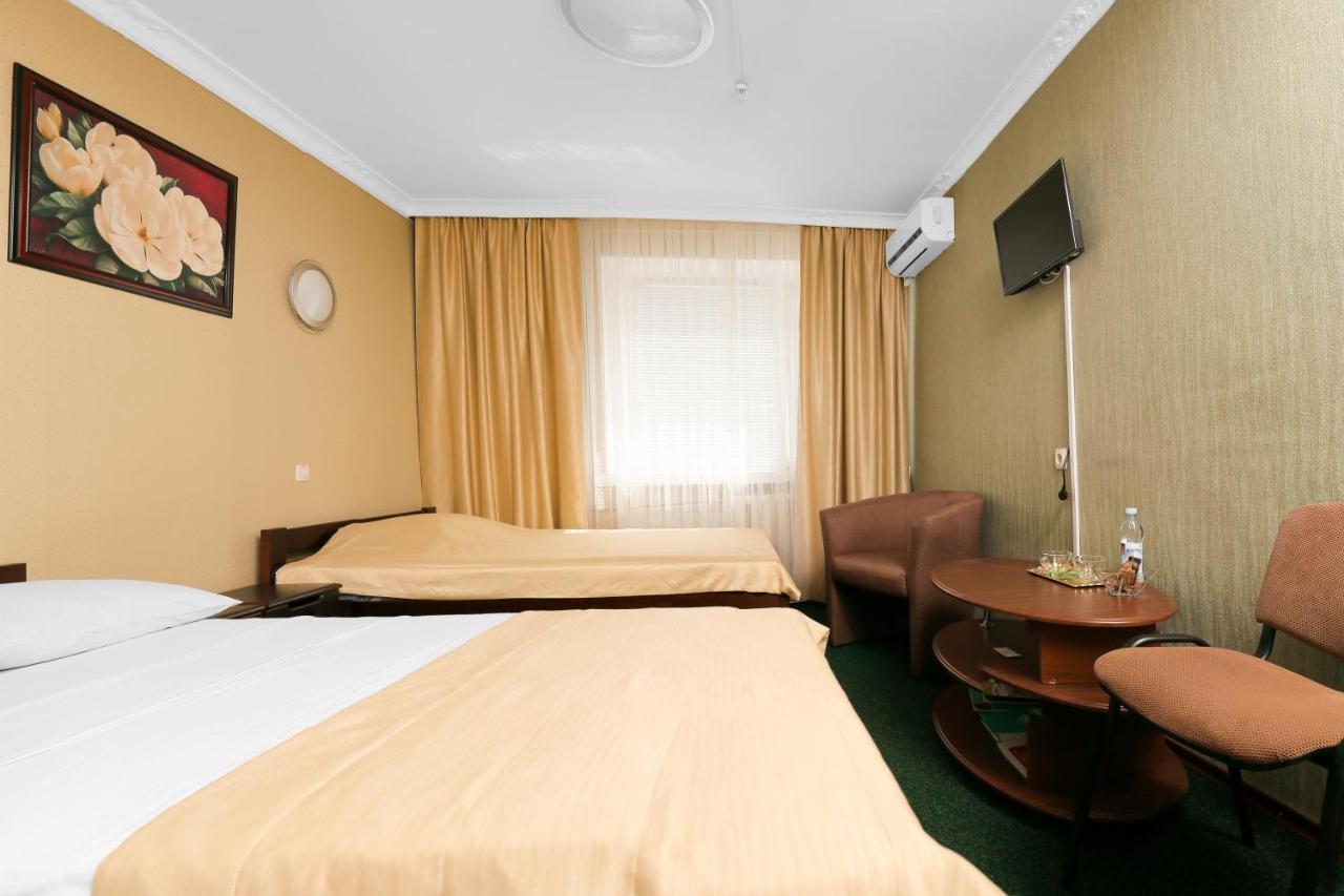Green City Hotel 尼古拉耶夫 外观 照片
